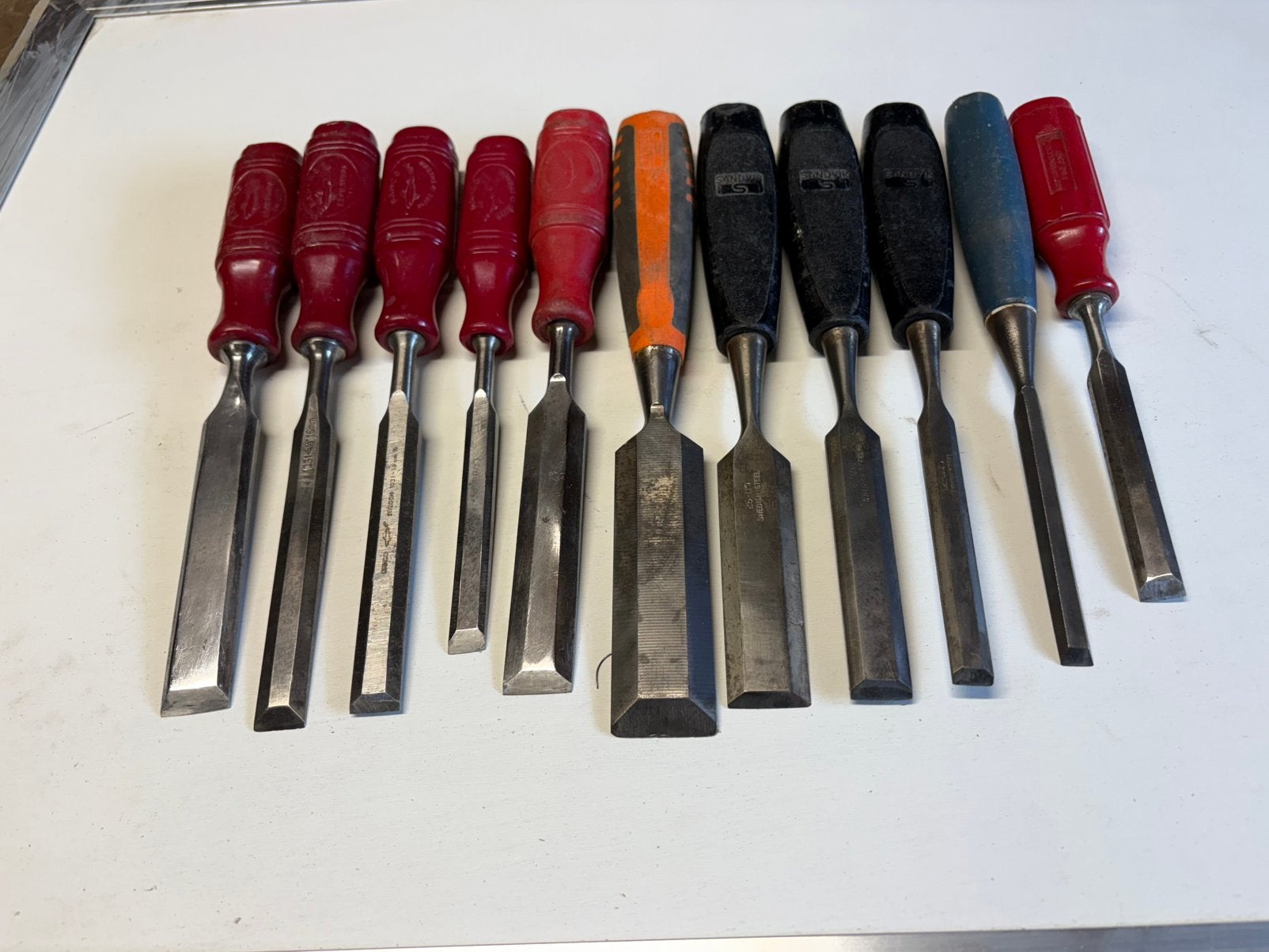 11 verschillende nette merken beitels, Ophalen of Verzenden