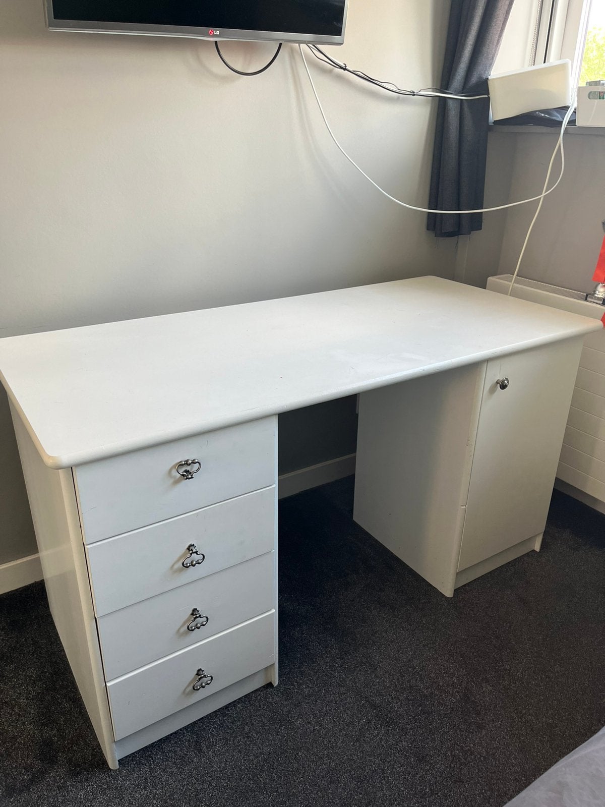 Massief grenen bureau, Ophalen, Gebruikt, Wit
