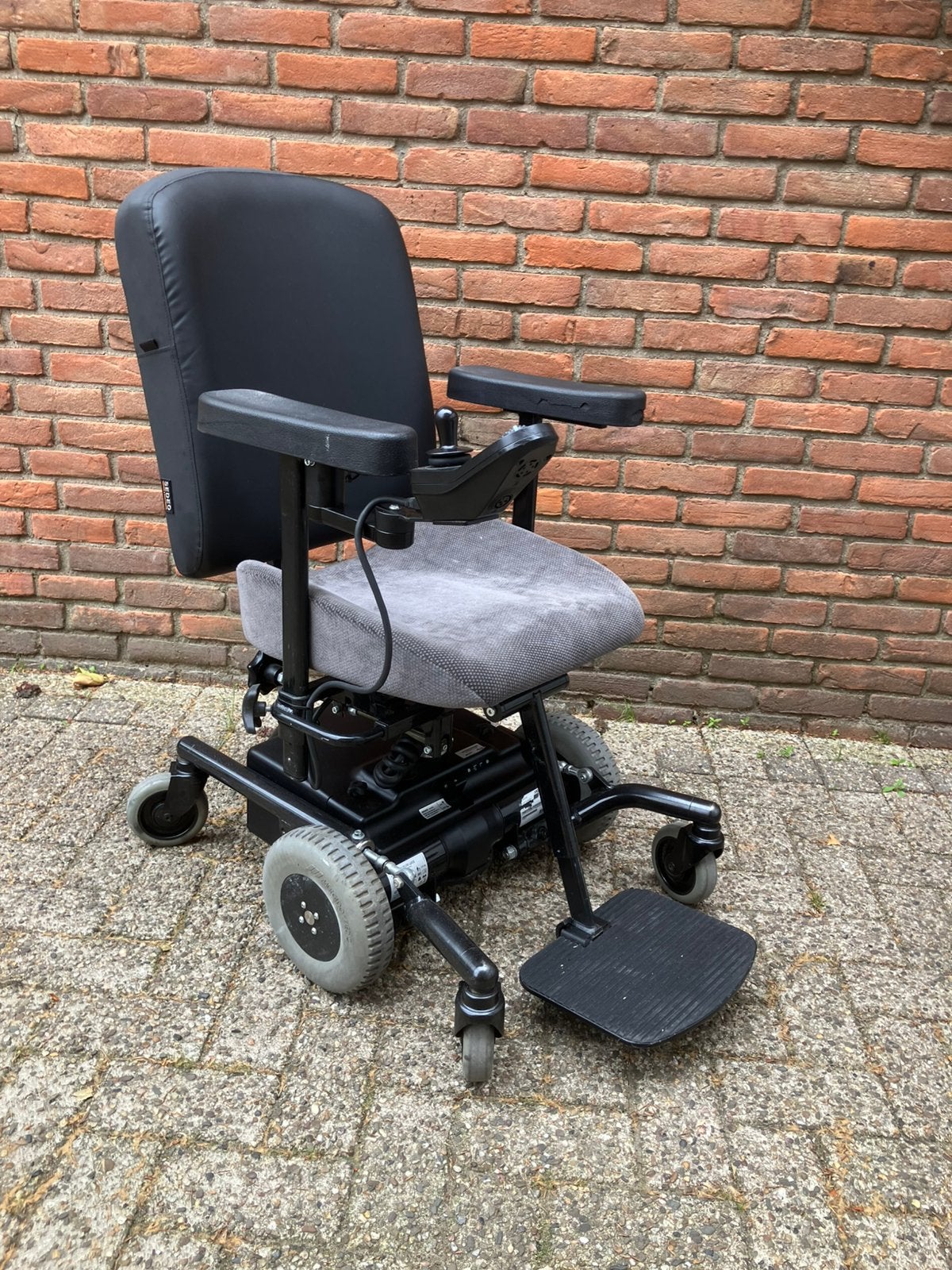Elektrische rolstoel Mercado Medic, Diversen, Rolstoelen, Zo goed als nieuw, Elektrische rolstoel, Ophalen
