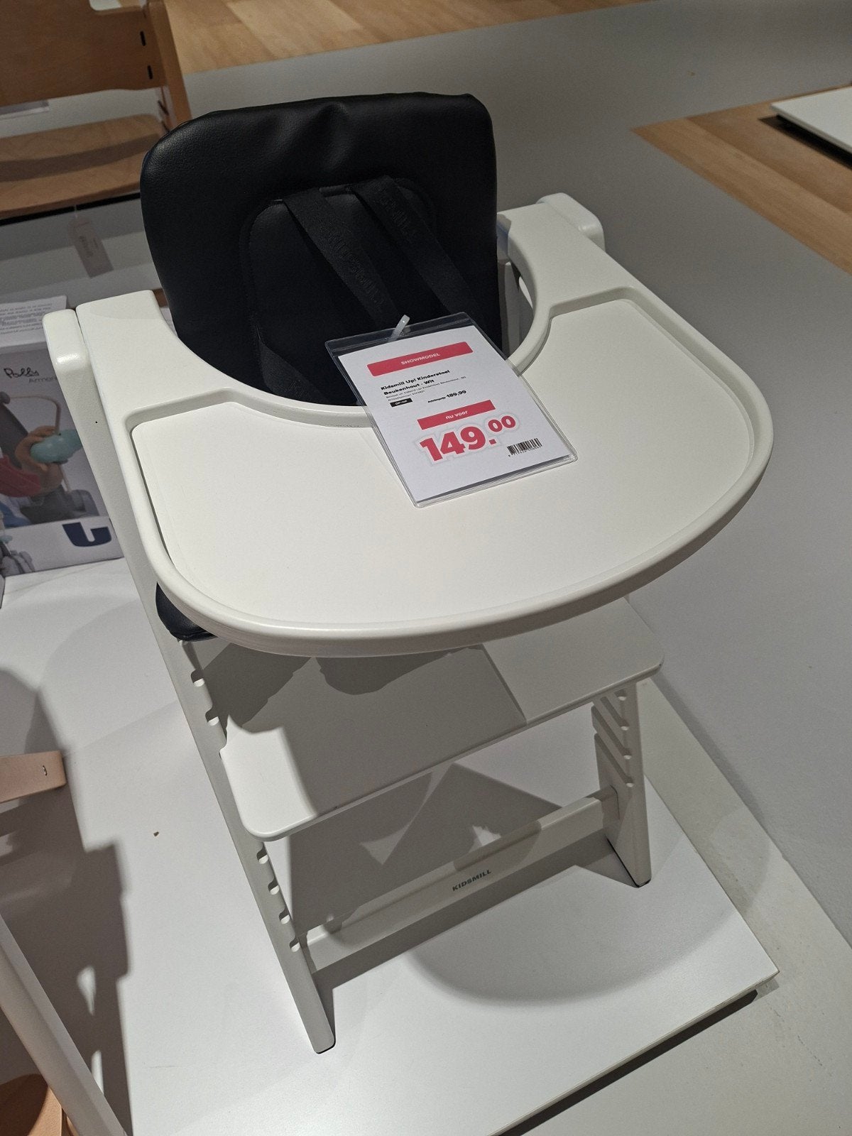 Kidsmill Kinderstoel Wit Incl. Babyset Eetblad Kussenset, Kinderen en Baby's, Ophalen, Zo goed als nieuw, Meegroeistoel, Aanschuifbaar