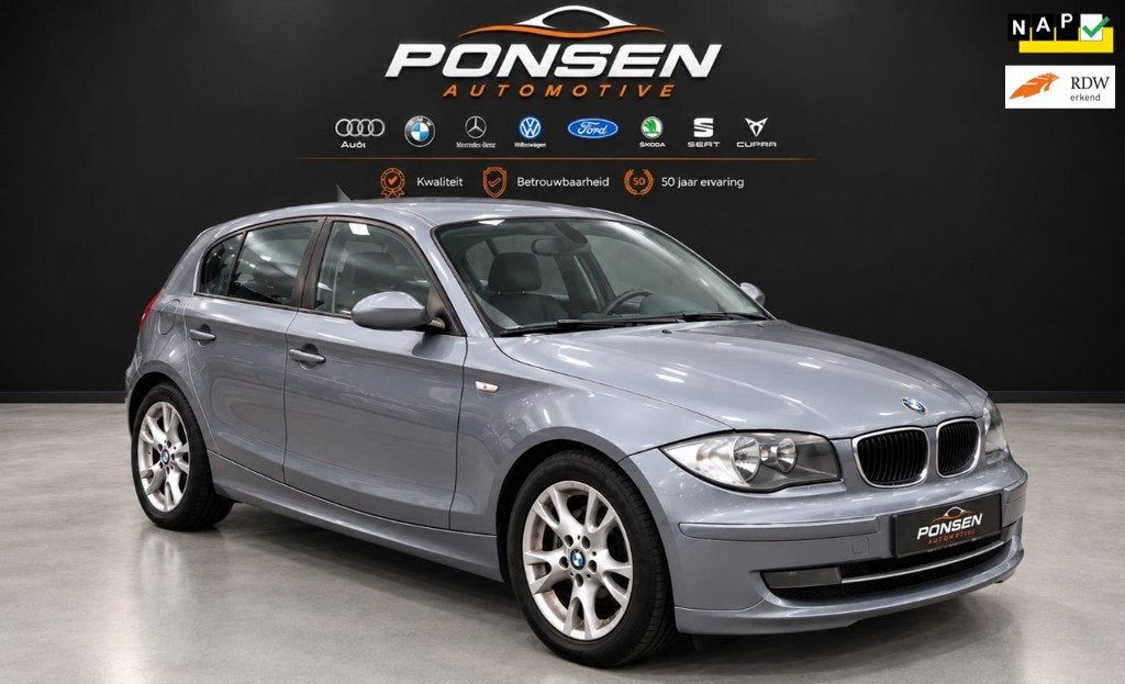BMW 1-serie 116i Business Line met nieuwe apk, Auto's, 1-Serie, Achterwielaandrijving, 4 cilinders, 4 stoelen