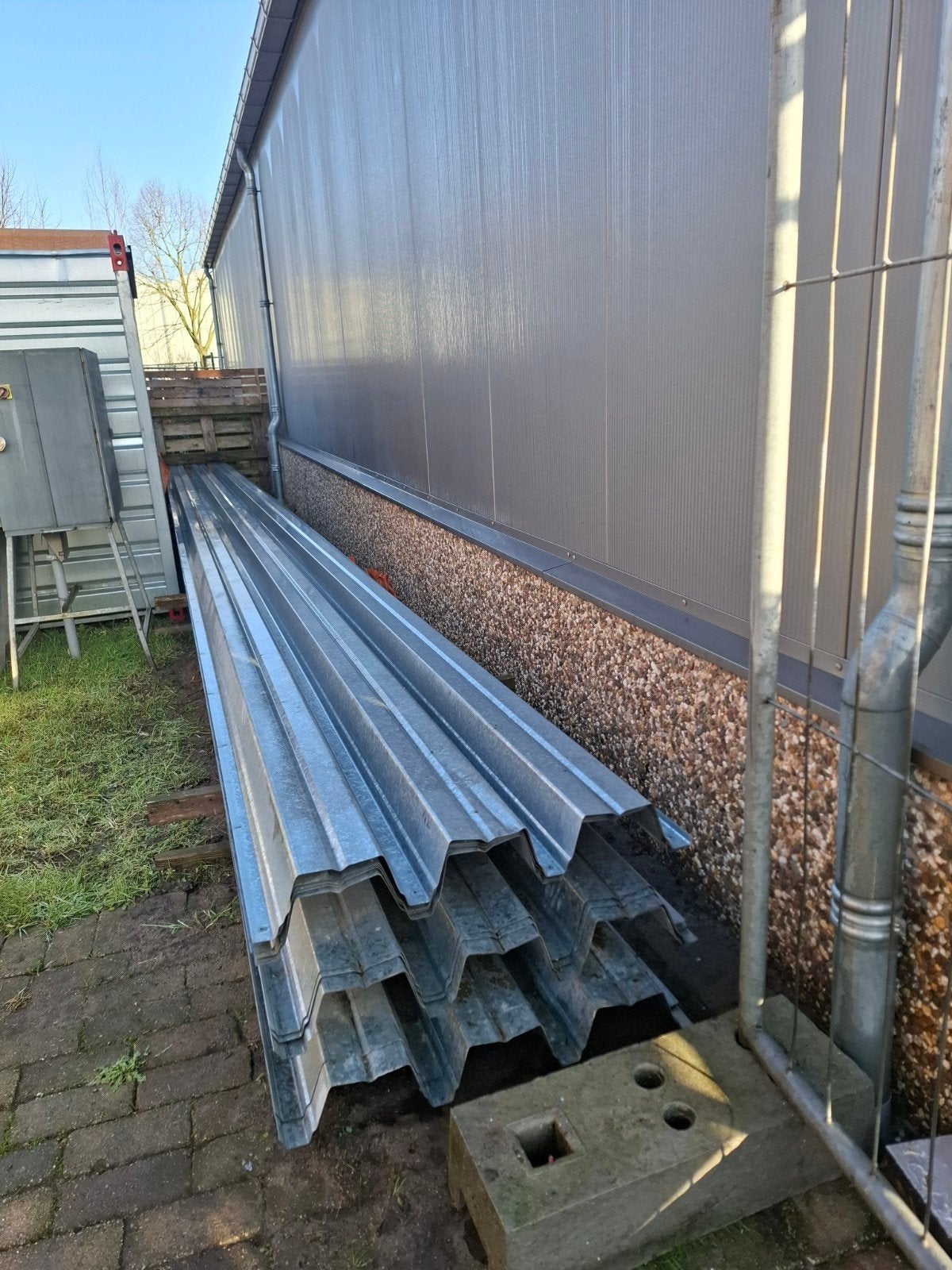 Warmdakplaat 106R - 17 stuks, 10,2 meter lang, Ophalen of Verzenden, Gebruikt, 15 m² of meer, Dakplaat of Dakpanplaat