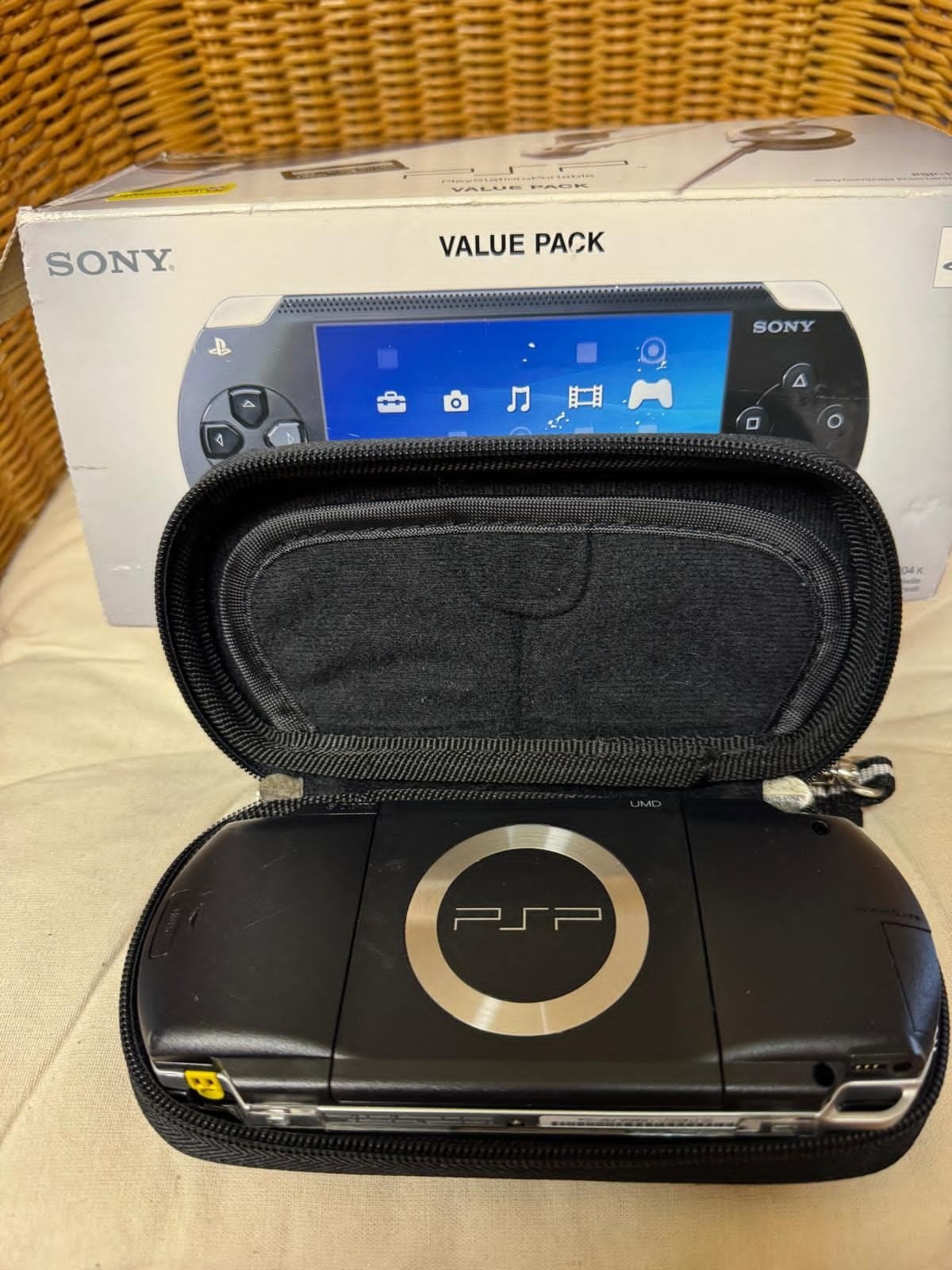 2 psp's super kwaliteit +9 spellen, Avontuur en Actie, 1 speler, Ophalen of Verzenden, Zo goed als nieuw