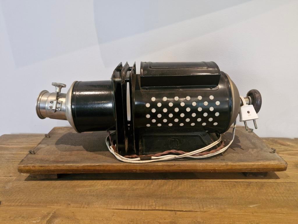 Antieke toverlantaarn met originele koffer, Antiek en Kunst, Ophalen