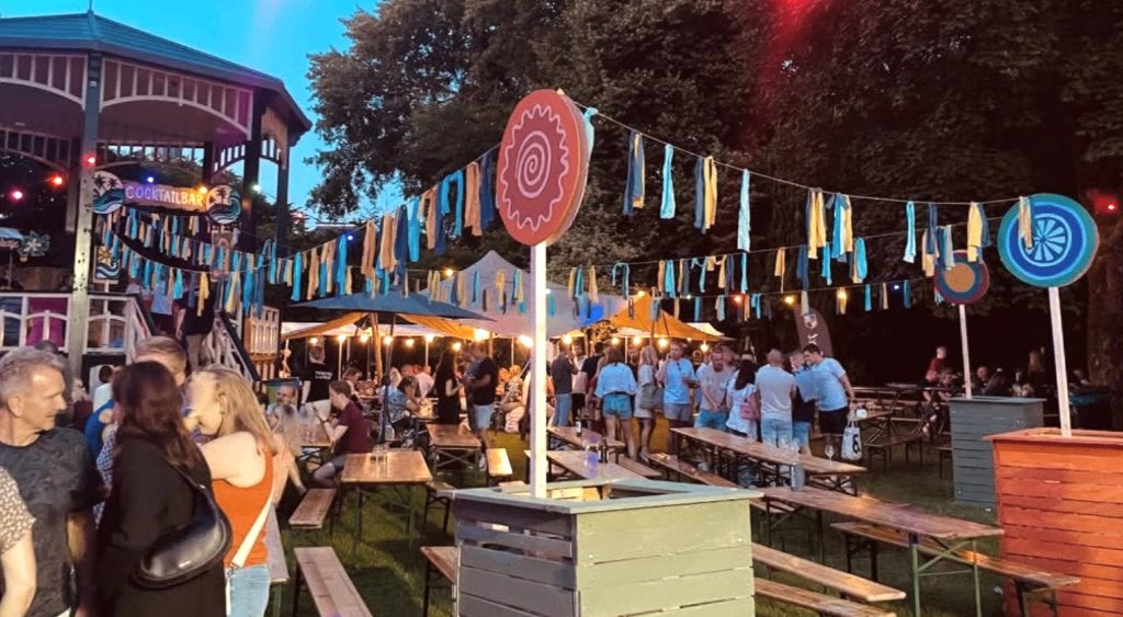 stoffen vlaggetjes beach feest vlaggetjes geel blauw, Ophalen of Verzenden, Nieuw, Geboorte of Huwelijk