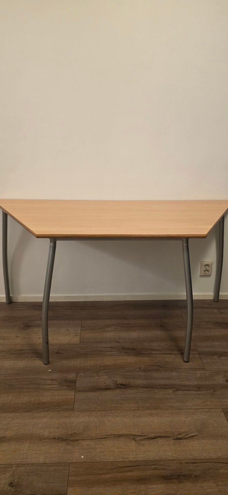 Houten tafel/bureau met metalen poten, Huis en Inrichting, Tafels | Eettafels, Overige houtsoorten, Gebruikt, 150 tot 200 cm, Ophalen of Verzenden