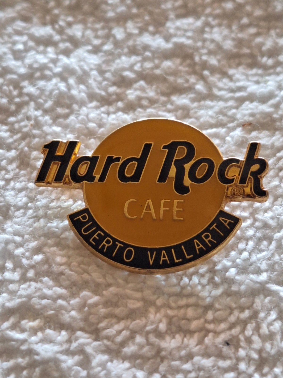 Hard Rock Cafe : PUERTO VALLARTA, MEXICO. Emaille Speld, Verzenden, Zo goed als nieuw, Merk, Speldje of Pin