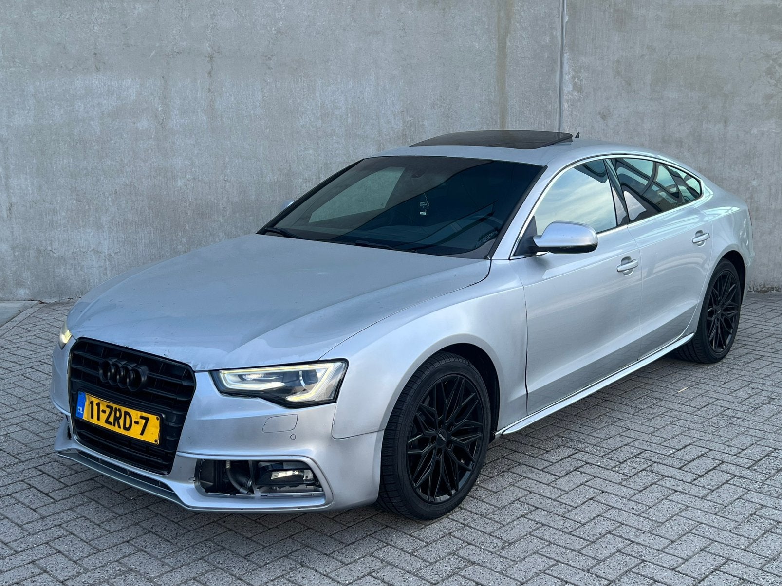 Grijze Audi A5 1.8 Tfsi Sportback 3X S-Line Automaat/Dak/Apk, Auto's, Zwart, 4 cilinders, 4 stoelen, Bedrijf