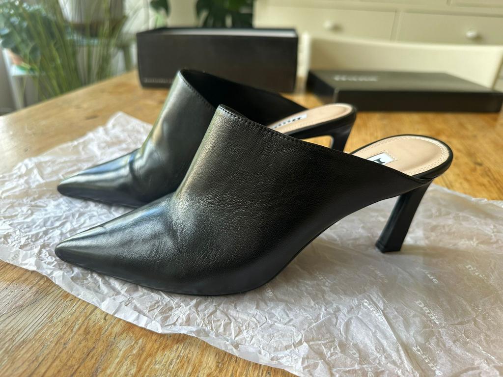 Dune London Zwarte Leren Muiltjes met Hak, Kleding | Dames, Schoenen, Ophalen of Verzenden, Gedragen, Zwart, Sandalen of Muiltjes