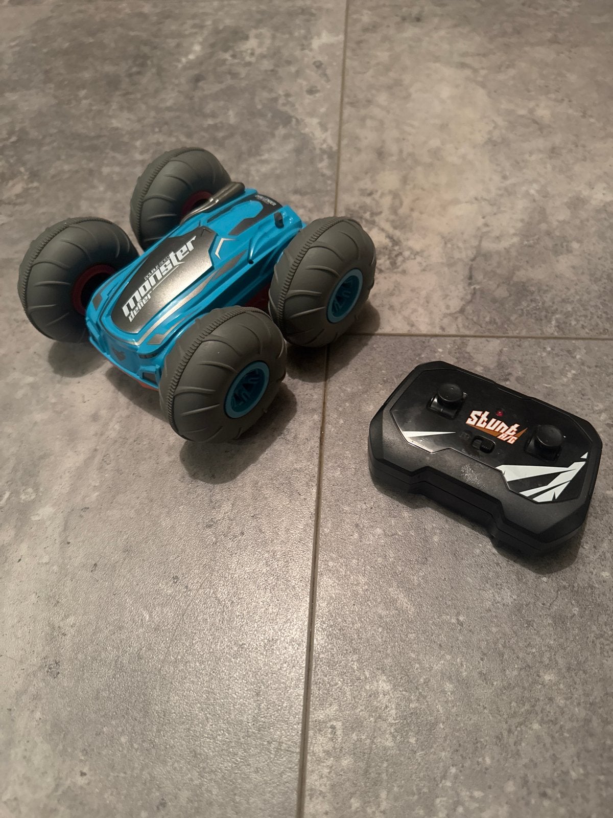 Stunt RC Auto Monster Roller met Afstandsbediening, Zo goed als nieuw, Auto onroad, RTR (Ready to Run), Overige schalen