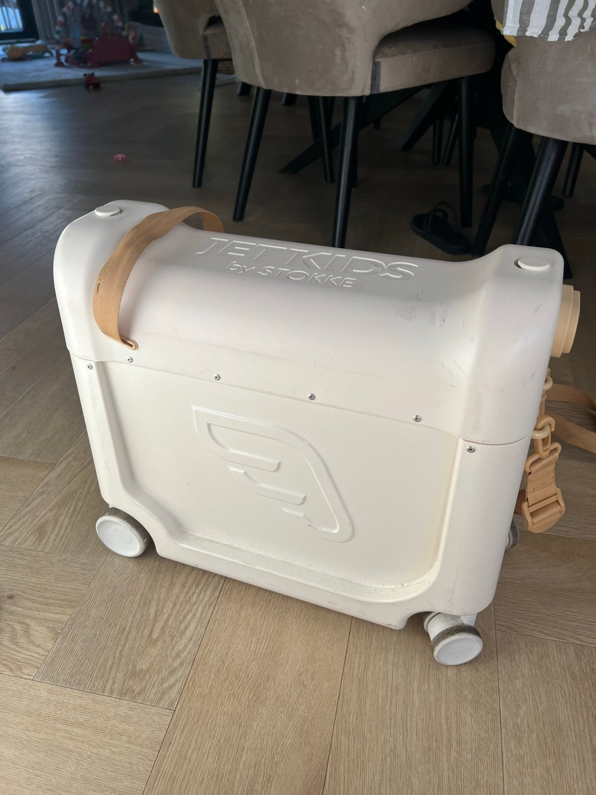 Stokke JetKids Bedbox Moongloe White - Handige Kinderkoffer, Ophalen, Gebruikt