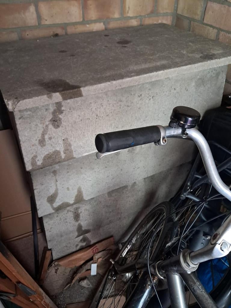 Authentieke betonnen bunkerbak / voerbak, Doe-het-zelf en Verbouw, Overige Doe-het-zelf en Verbouw, Gebruikt, Ophalen