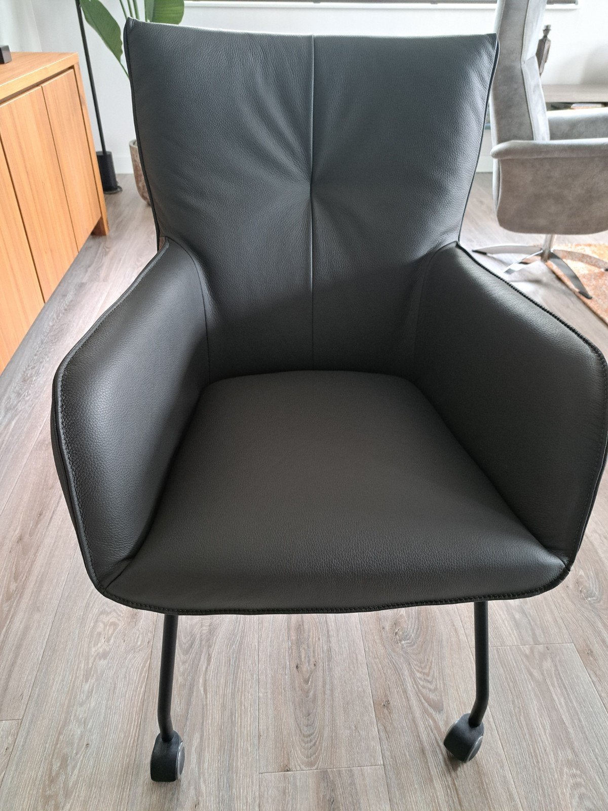6x Topform eetkamerstoelen grijs met wieltjes, Huis en Inrichting, Stoelen, Ophalen, Leer, Zo goed als nieuw, Grijs