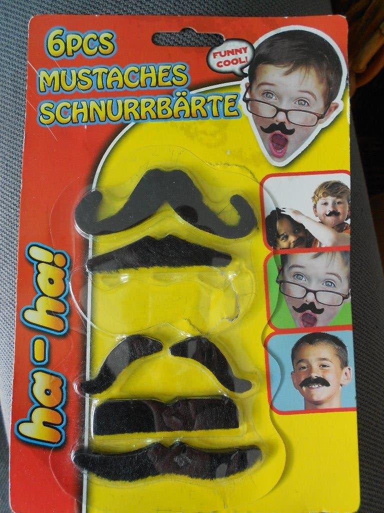 plak snorretjes, Ophalen, Zo goed als nieuw, Jongen of Meisje