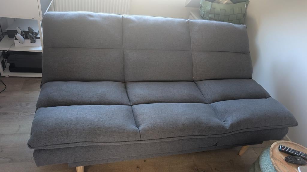 Grijze slaapbank / futonbank - Sklum, Ophalen, Tweepersoons, Zo goed als nieuw, 180 cm