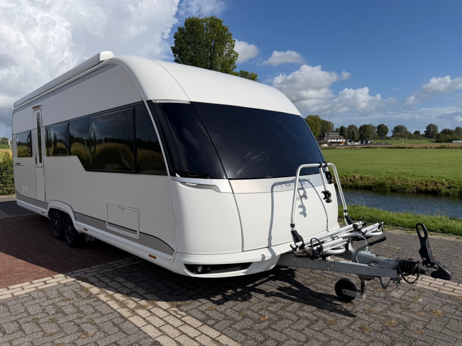 Hobby Premium 610 UL 2015 mover/airco/luifel enz, Rondzit, Hobby, Particulier, 6 tot 7 meter