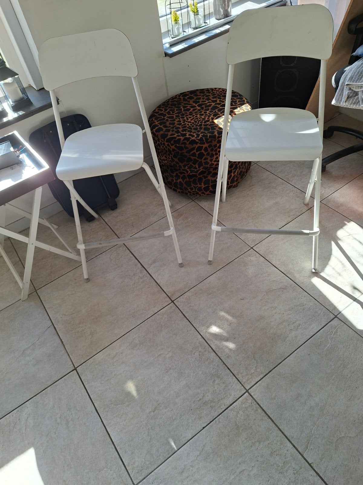 2 Witte Klapstoelen - Handig en Compact, Huis en Inrichting, Ophalen, Twee, Wit, Modern, Praktisch, Compact