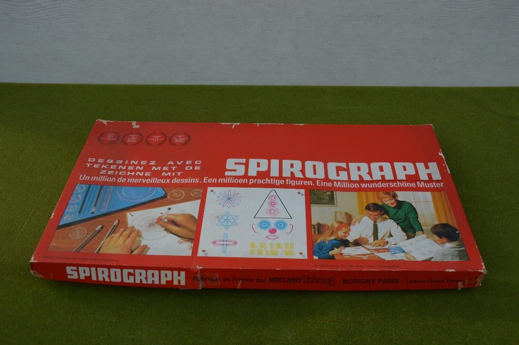 vintage Spirograph/ Spirograaf set van Meccano grote doos, Ophalen of Verzenden, Gebruikt, Papier, Schets- of Tekenboek