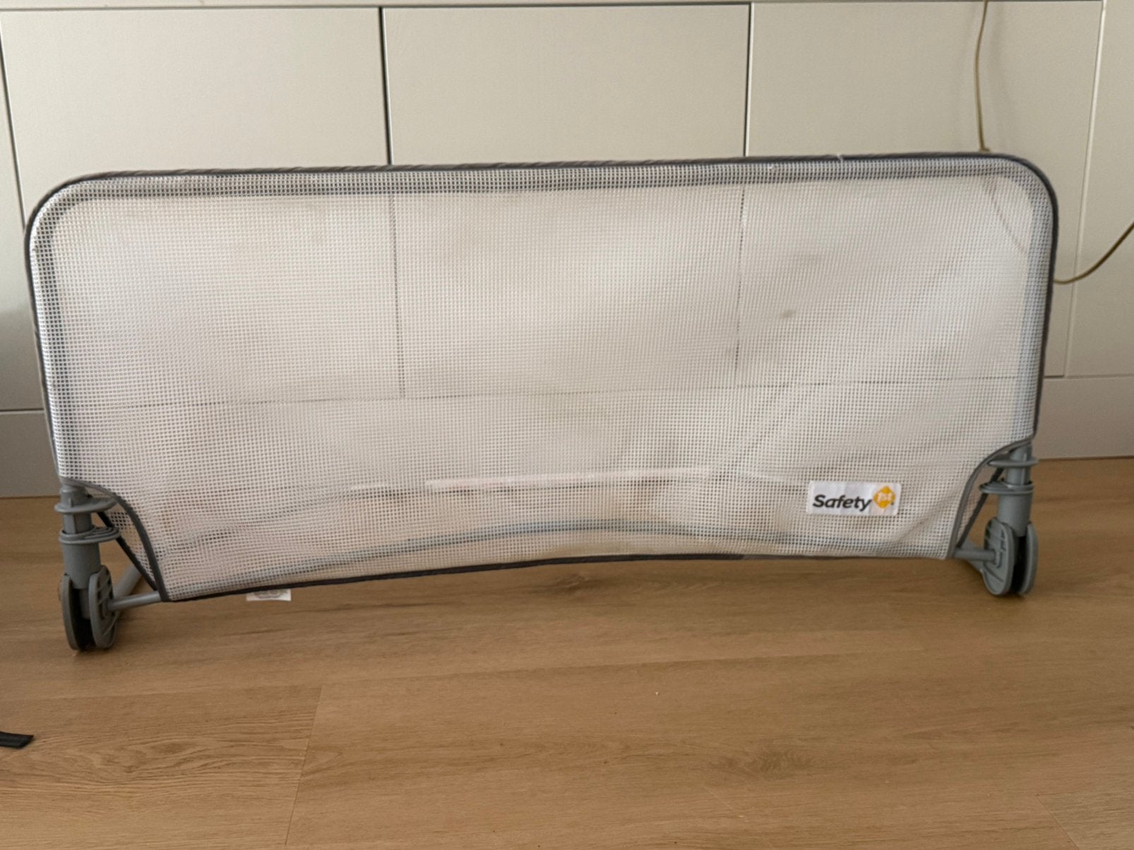 Klaphekje bedhekje kinderbed hek opklapbaar, Safety first, Ophalen, Zo goed als nieuw, Minder dan 140 cm, 70 tot 85 cm
