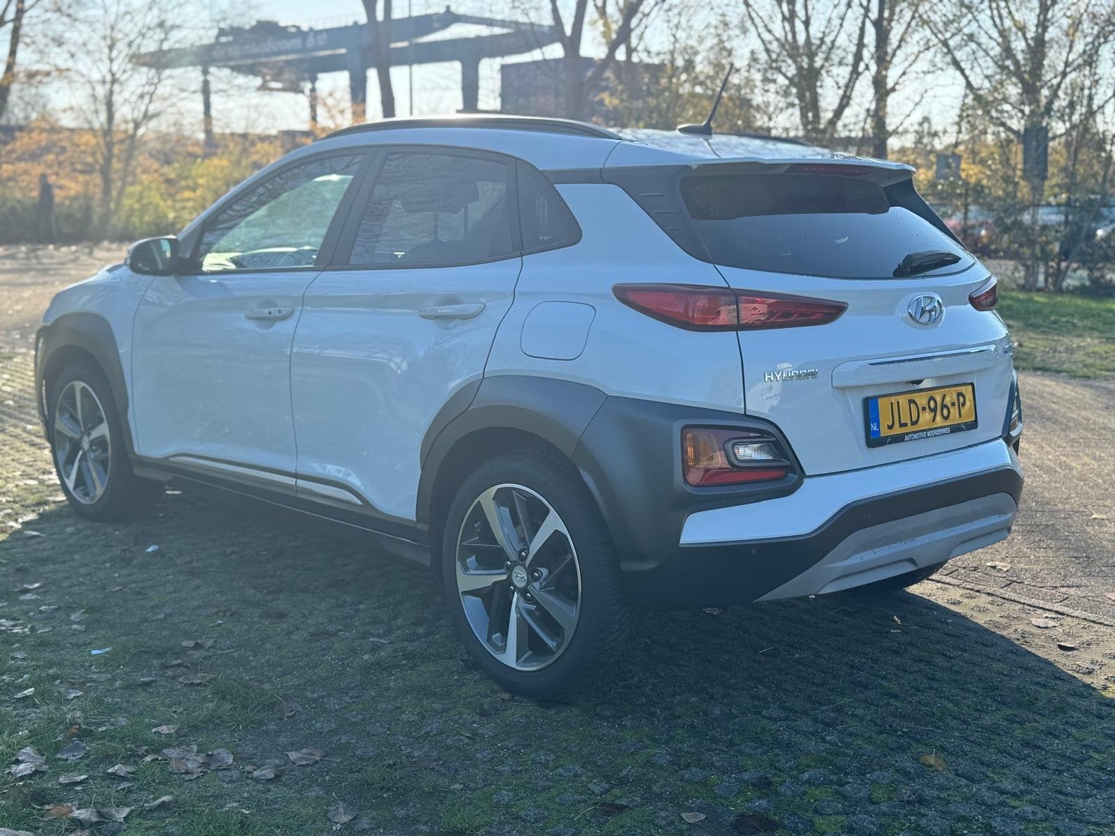 Hyundai KONA 1.6 T-GDI Premium 1E EIG / AUTOMAAT / LED, Auto's, Automaat, Dealer onderhouden, 4 cilinders, Leder en Stof