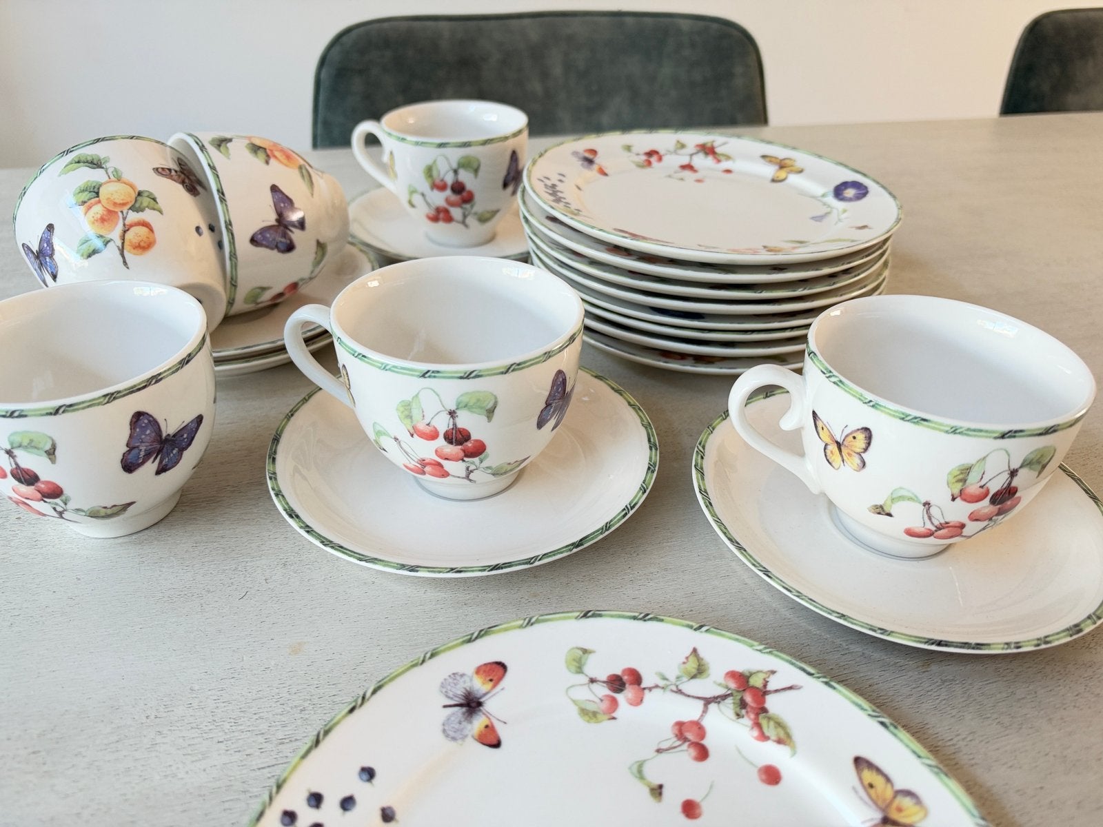 Janneke Brinkman (JBS) Fruit & Flowers servies set gebak, Ophalen of Verzenden, Zo goed als nieuw, Overige stijlen, Kop(pen) en/of Schotel(s)