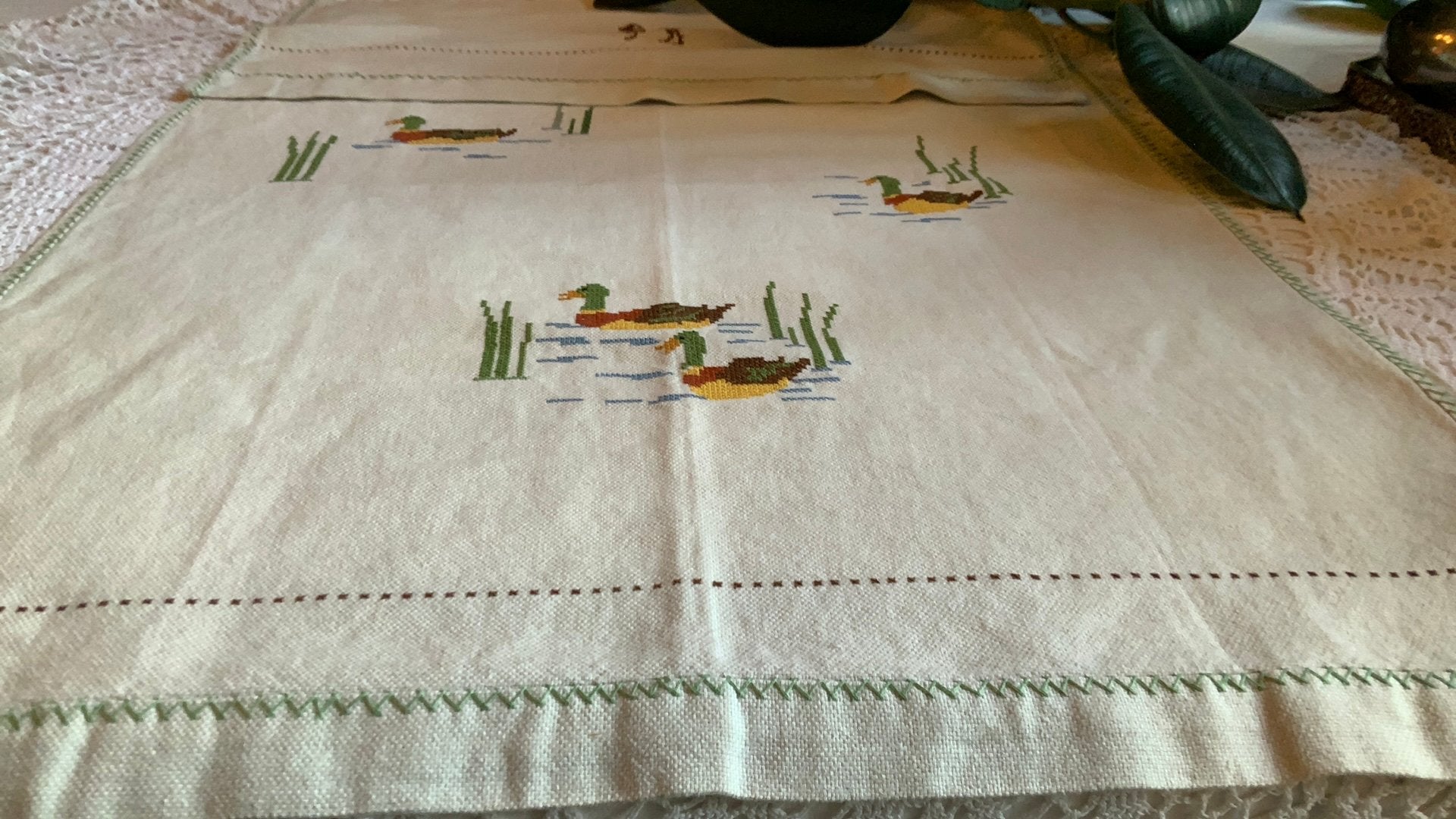 Overslagdoek voor keukenrek/dik borduurlinnen eendendecor, Ophalen of Verzenden