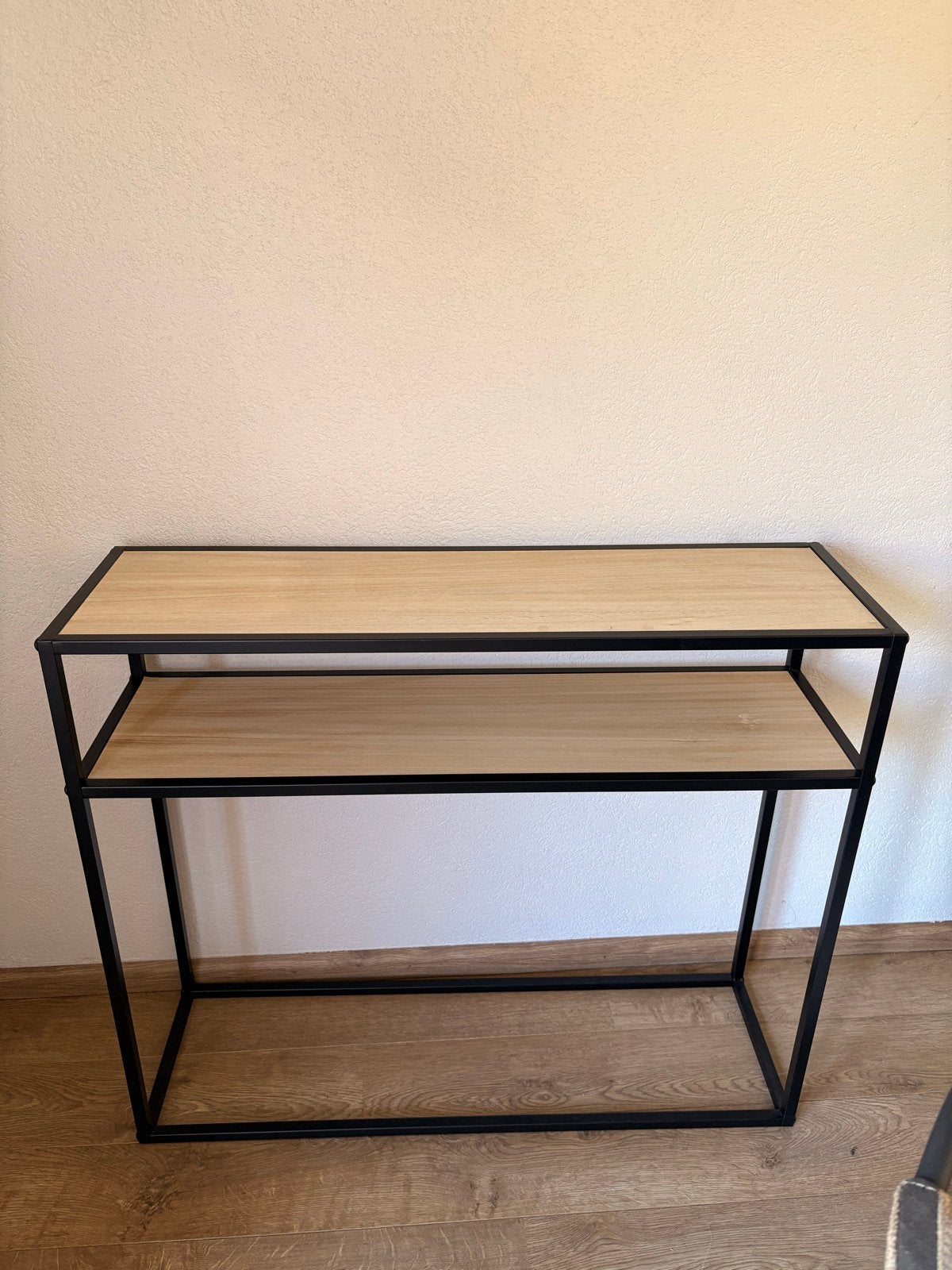 Stijlvolle bijzettafel / dressior met 2 planken, Huis en Inrichting, Ophalen of Verzenden, Zo goed als nieuw, 75 cm of meer, 60 cm of meer