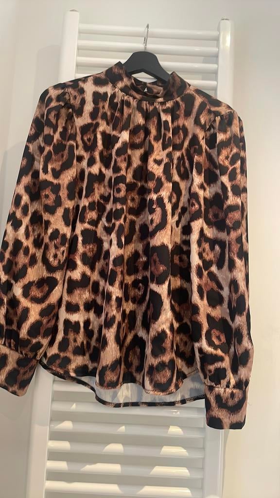 Leuke tijger print blouse, Kleding | Dames, Ophalen of Verzenden, Zo goed als nieuw, Maat 38/40 (M), Bruin