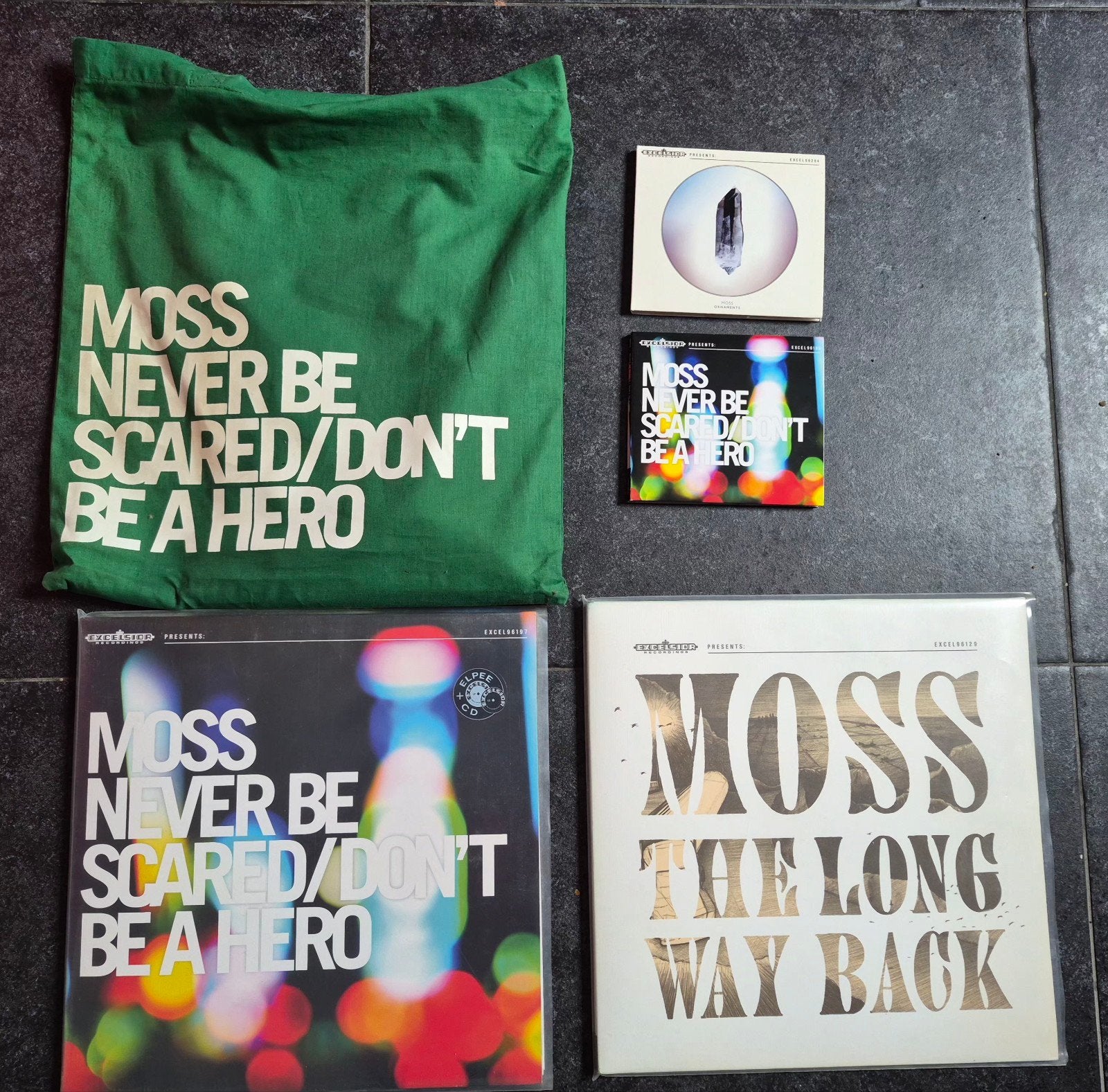 moss- tas 2x vinyl lp 2x cd gesigneerd, Ophalen of Verzenden, Zo goed als nieuw, 12 inch