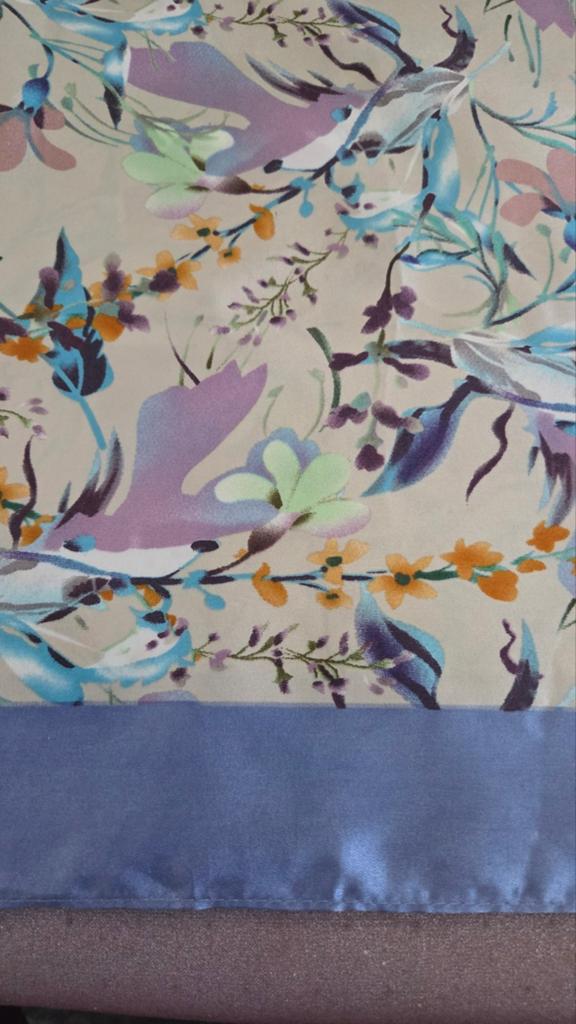 Sjaal met bloemenprint langwerpig, Kleding | Dames, Mutsen, Sjaals en Handschoenen, Zo goed als nieuw, Sjaal, Verzenden