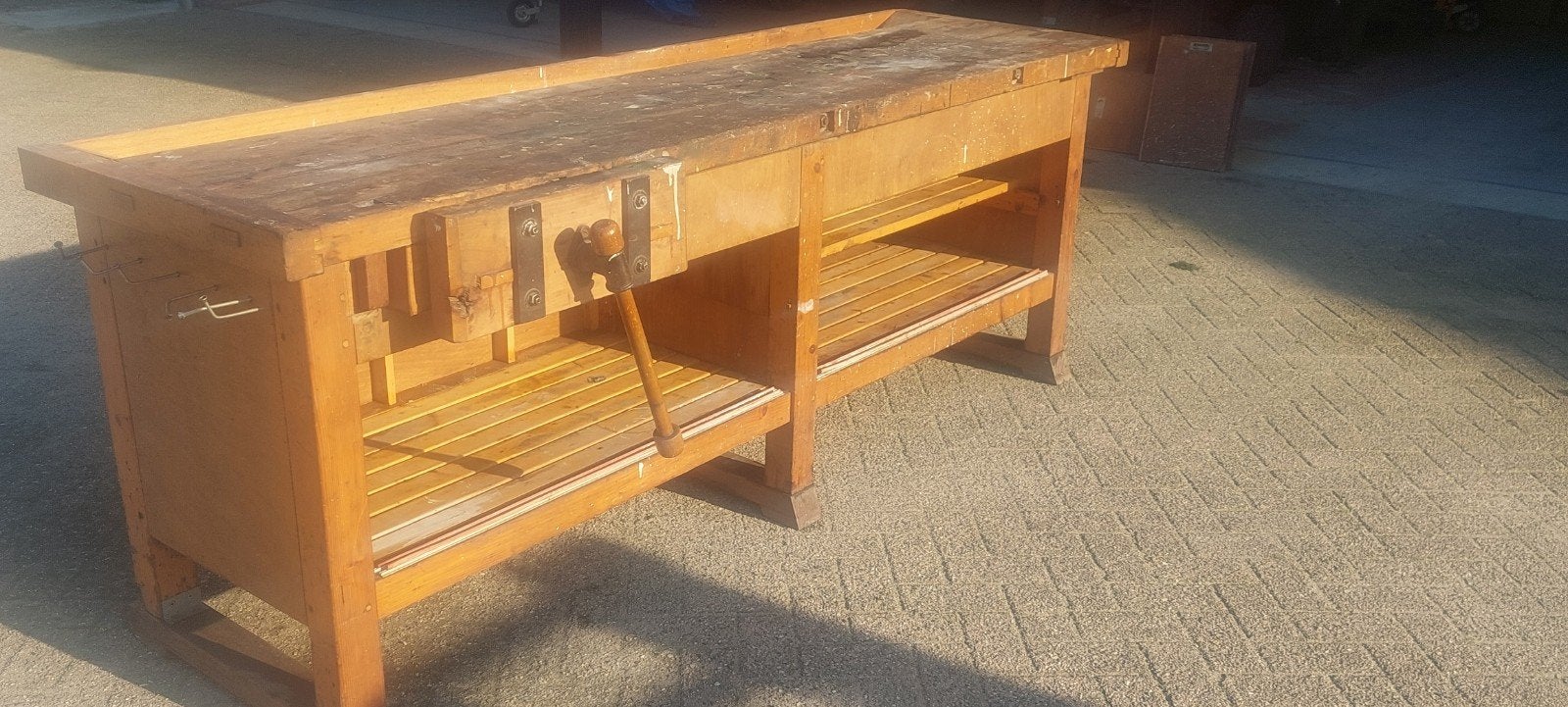 Robuuste werkbank met bankschroef, Doe-het-zelf en Verbouw, Ophalen, Gebruikt, 170 cm of meer, Bankschroef