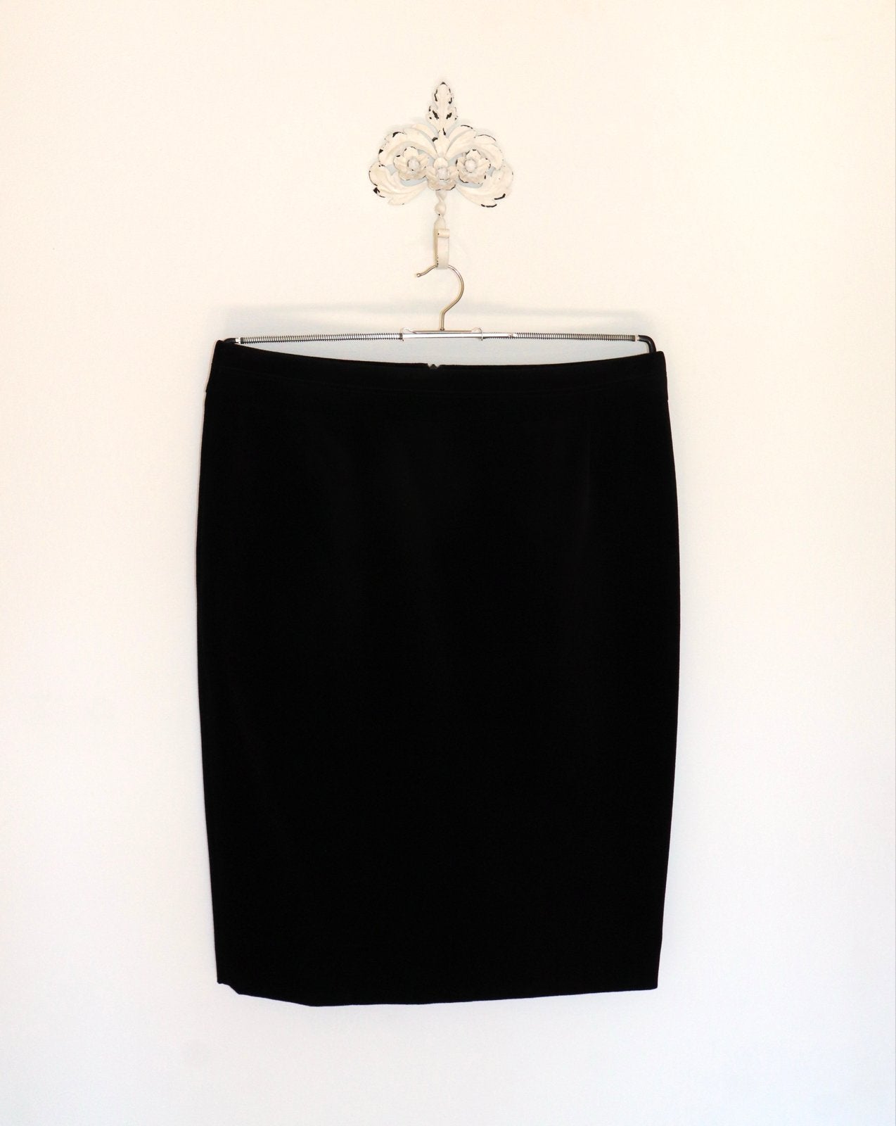 Zwarte fluwelen kokerrok Erny van Reijmersdal mt 42, Kleding | Dames, Zwart, Maat 42/44 (L), Ophalen of Verzenden, Zo goed als nieuw