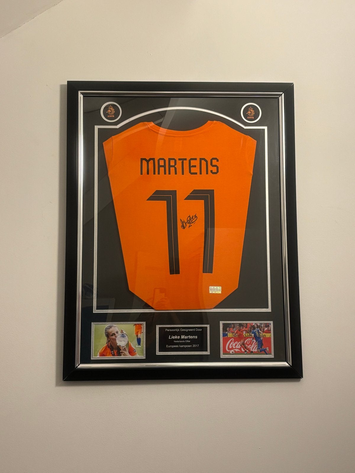 Gesigneerd shirt Lieke Martens Oranje Leeuwinnen, Ophalen, Zo goed als nieuw, Overige sporten, Shirt