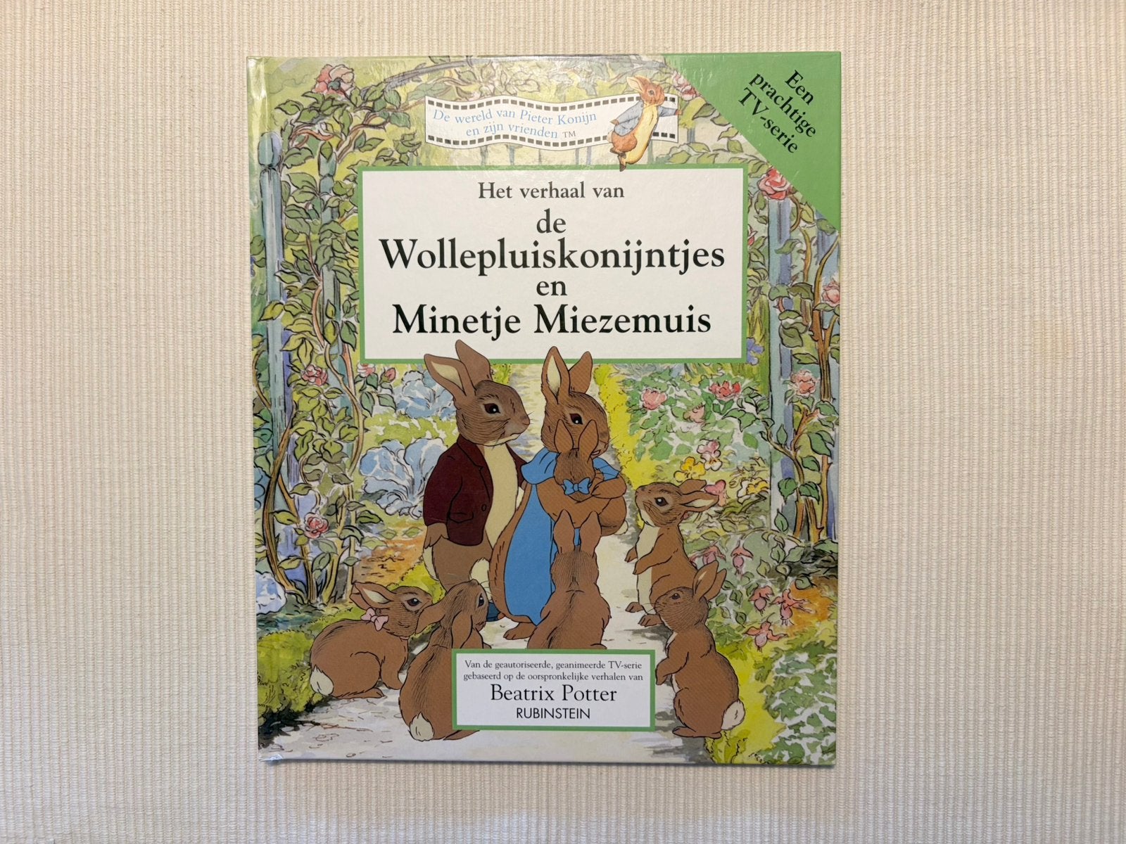 De wollepluiskonijntjes en Minetje Miezemuis, Ophalen of Verzenden, Zo goed als nieuw