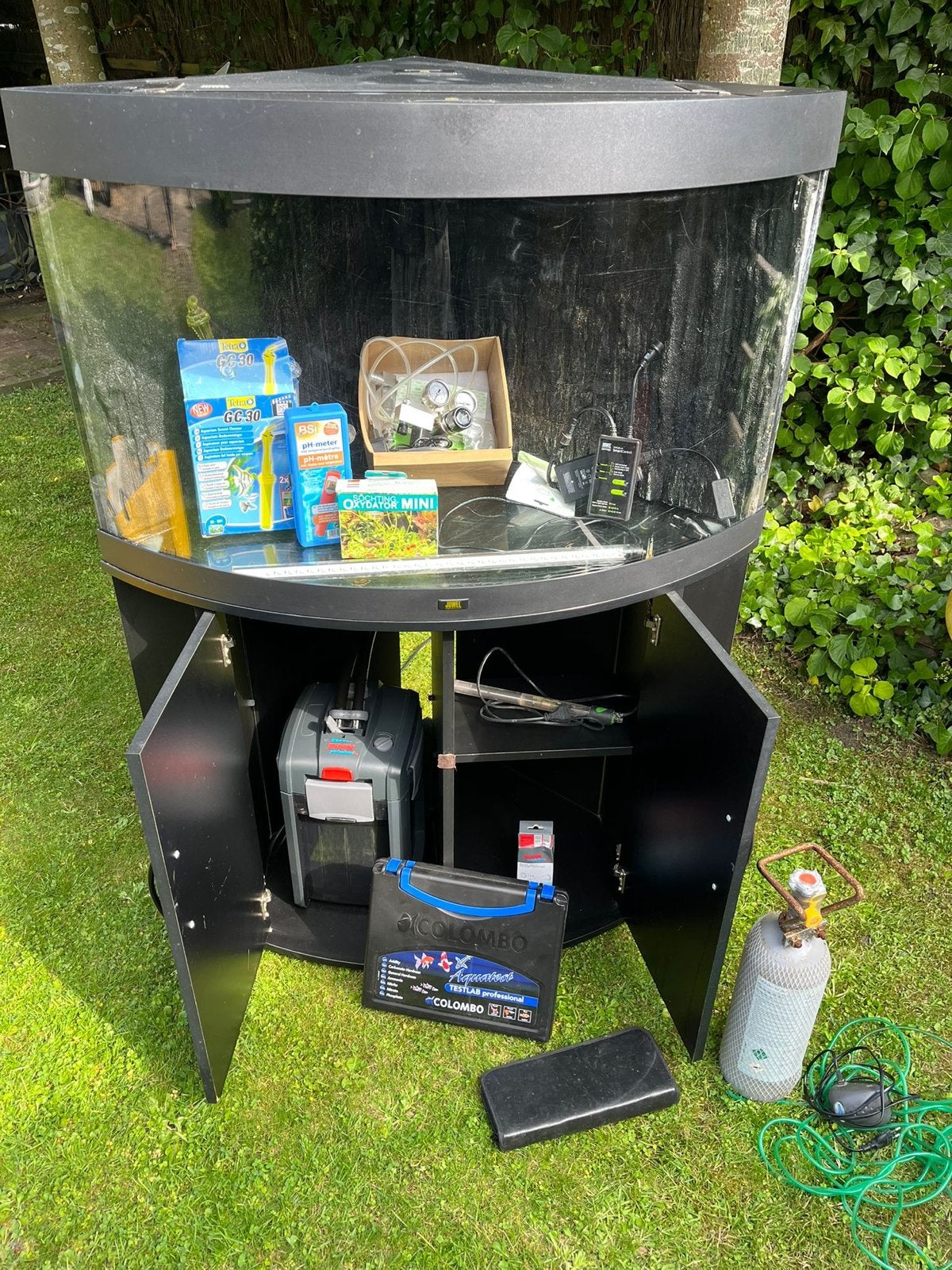 Juwel Trigon 190. hoek aquarium set- compleet met co2., Ophalen, Gebruikt, Aquariummeubel