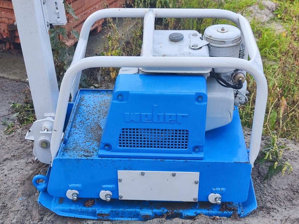 Weber trilplaat 500 kg diesel met voor- en achteruit, Ophalen