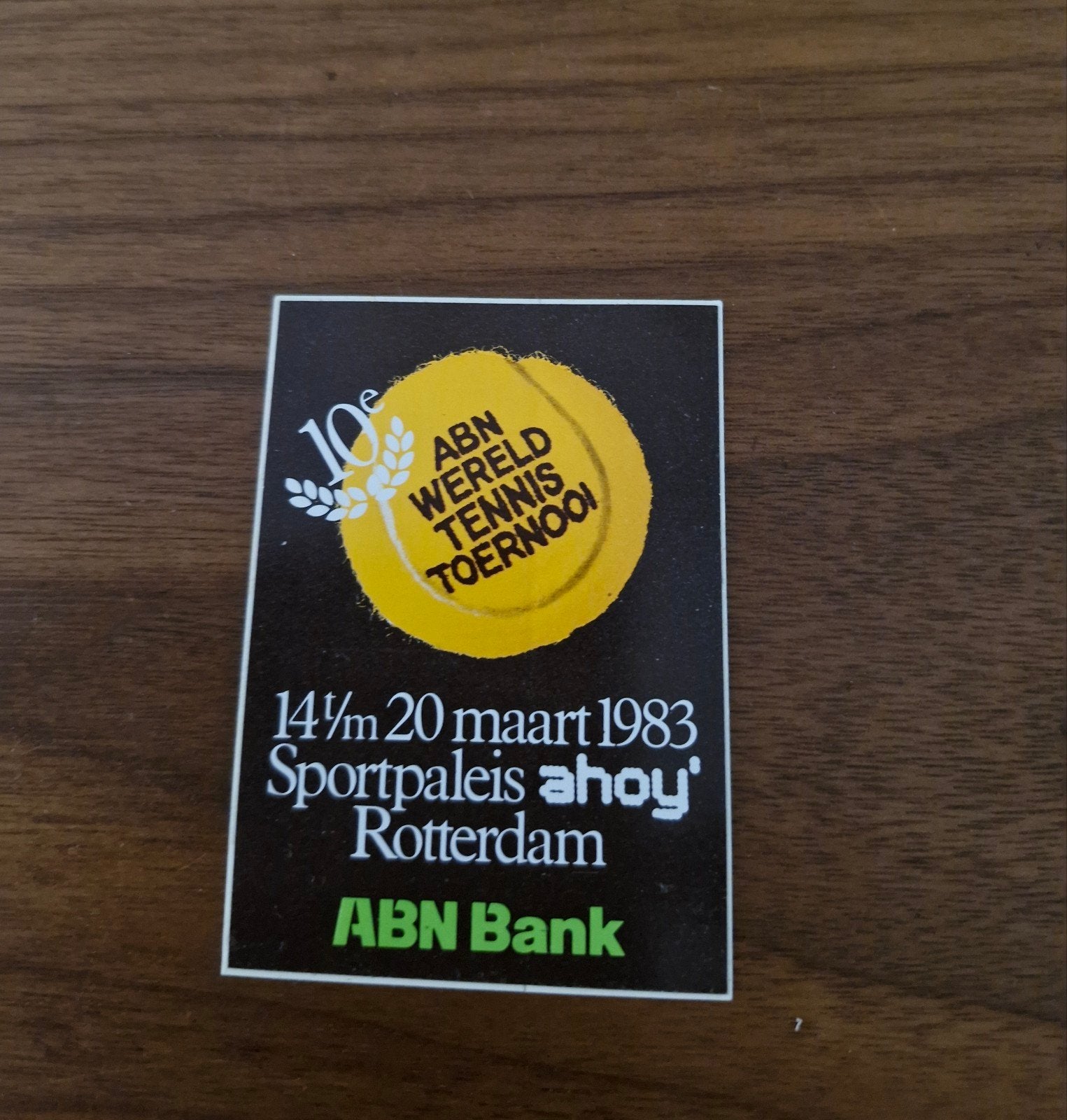 9806 ABN Wereld Tennis Toernooi 1983 Sticker, Ophalen of Verzenden, Overige merken