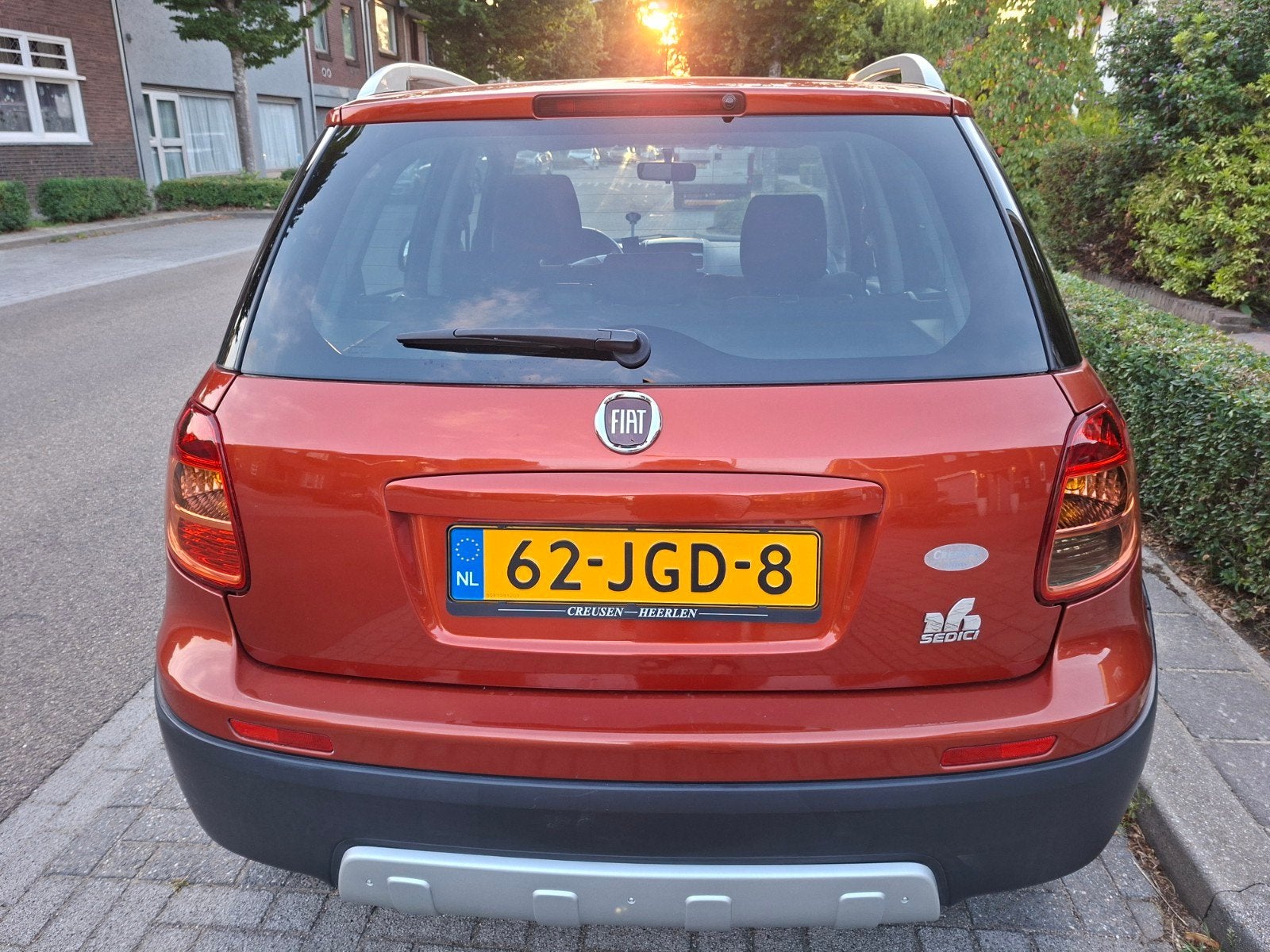 Fiat Sedici 1.6 16V 2WD 2009 Rood, Auto's, Voorwielaandrijving, 15 km/l, 4 cilinders, 400 kg