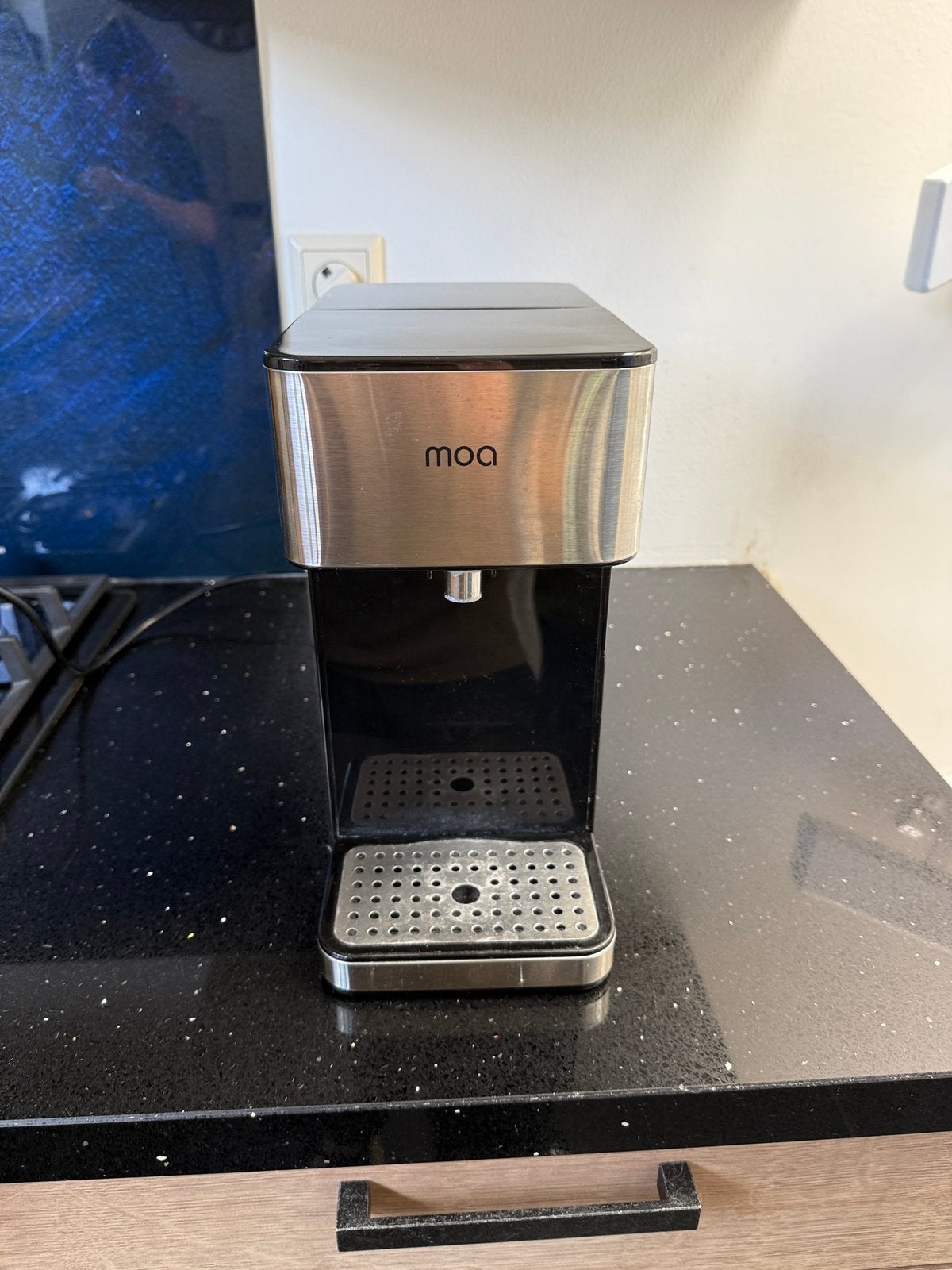 Moa heetwater dispenser - direct heet water, 2 liter of meer, Ophalen of Verzenden, Gebruikt, Rvs