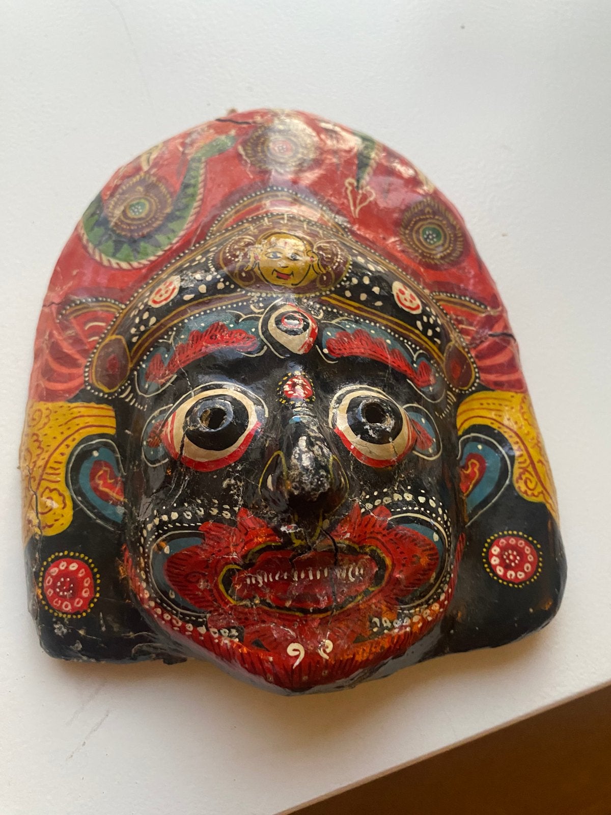 Antiek vintage oud Nepalese Bhairav-masker van papier-maché, Ophalen