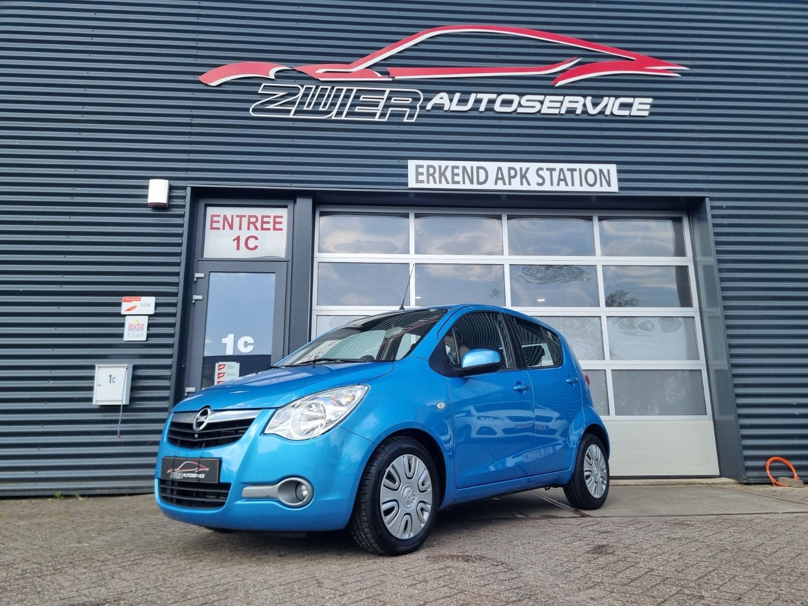 Opel Agila 1.2 16V AUT 2014 41.000KM NAP NIEUWSTAAT, Auto's, Euro 5, Stof, 40 €/maand, Blauw