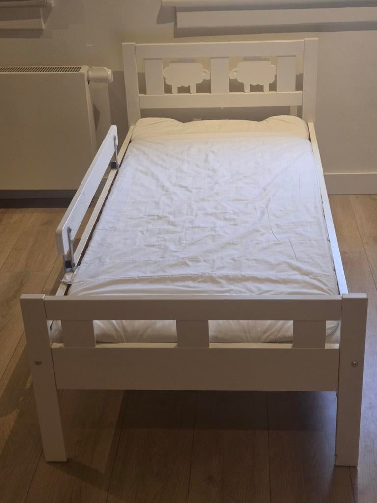 Ikea Kritter peuterbed 70x160 met matras en beschermer, Ophalen