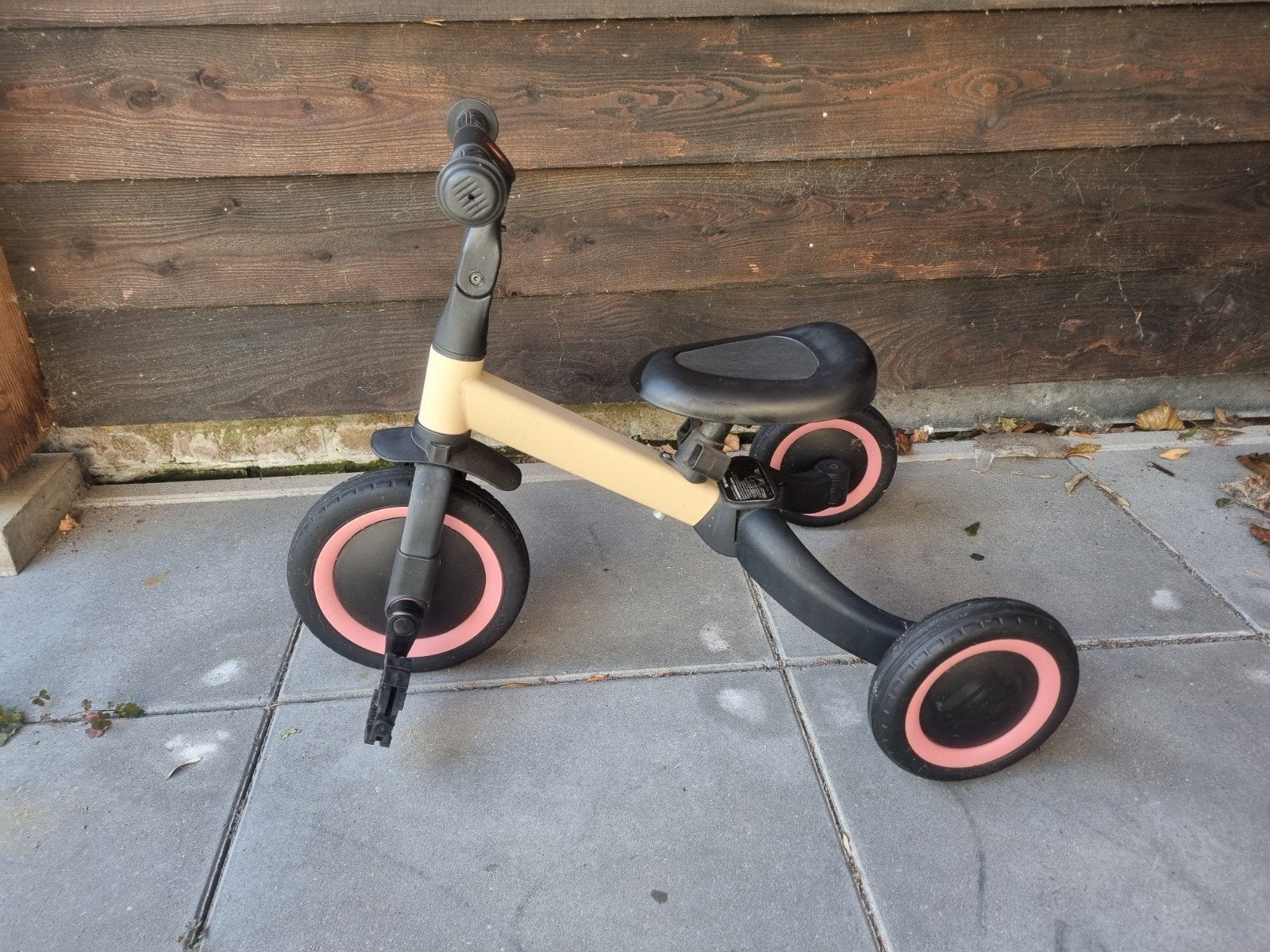 Topmark KAYA 4-in-1 loopfiets / driewieler in de kleur roze, Fietsen en Brommers, Ophalen, Zo goed als nieuw