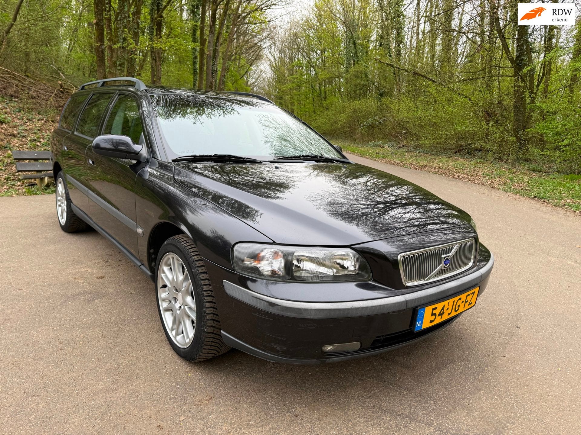 Volvo V70 2.4 T AWD 7-Persoons/Nwe Distributie&APK., Auto's, Automaat, Zwart, 2435 cc, Vierwielaandrijving