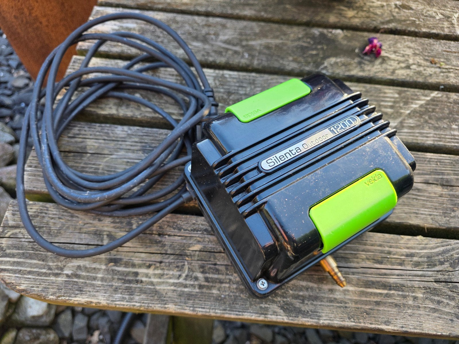 Velda silenta outdoor 1200, Tuin en Terras, Vijver-toebehoren, Ophalen of Verzenden, Zo goed als nieuw, Vijverpomp
