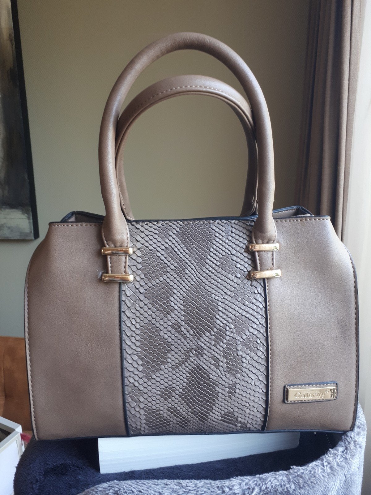 Damestas in nieuwstaat met rits, 30x20x12, Sieraden, Tassen en Uiterlijk, Ophalen of Verzenden, Zo goed als nieuw, Bruin, Handtas