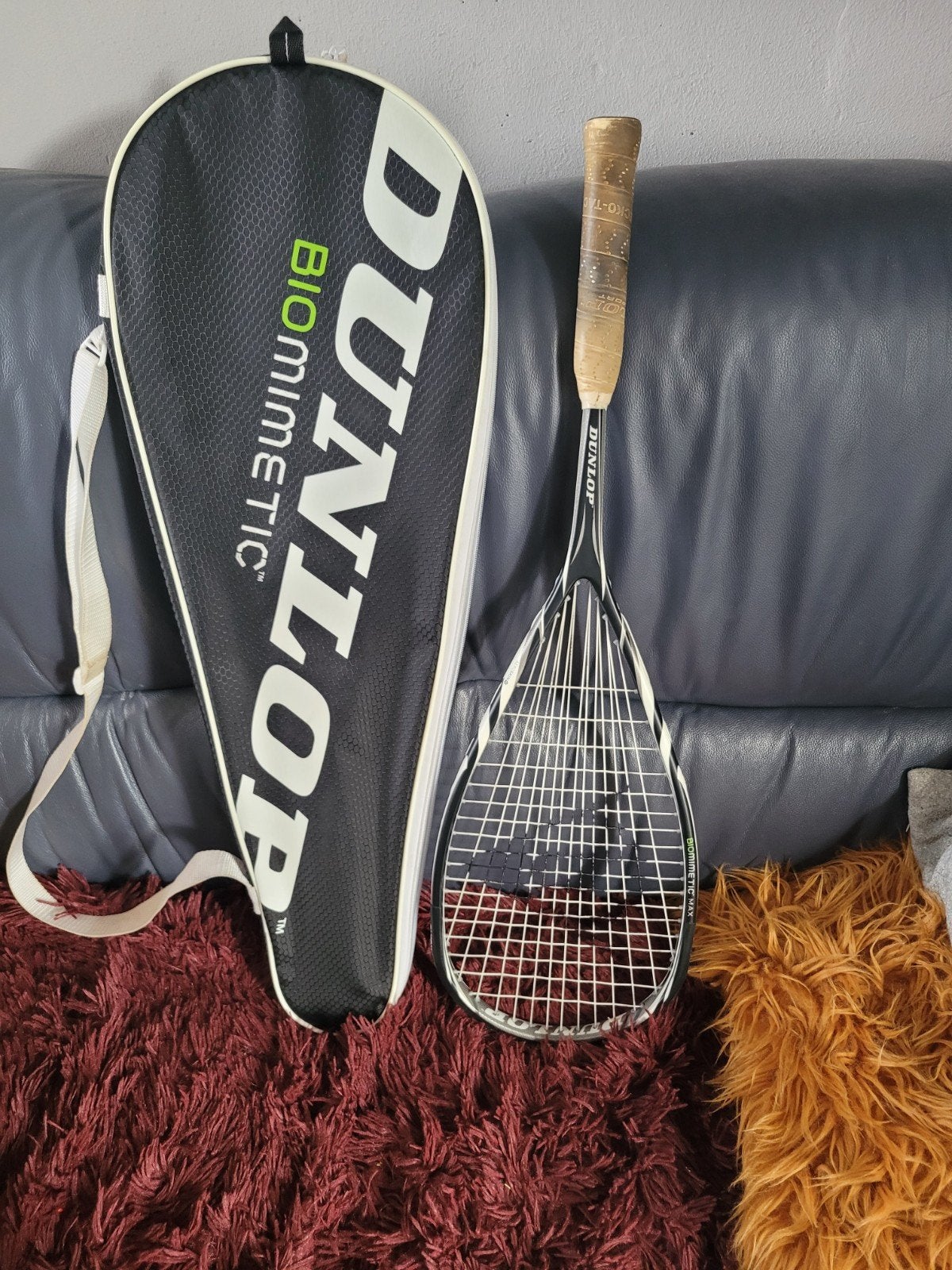 Dunlop Biomimetic Squash Racket met Hoes, Sport en Fitness, Squash, Ophalen, Gebruikt, Racket, Met hoes