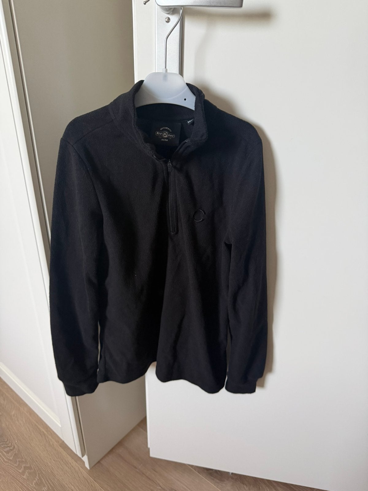 Sport trui maat 140, Ophalen of Verzenden, Zo goed als nieuw, Meisje, Trui of Vest