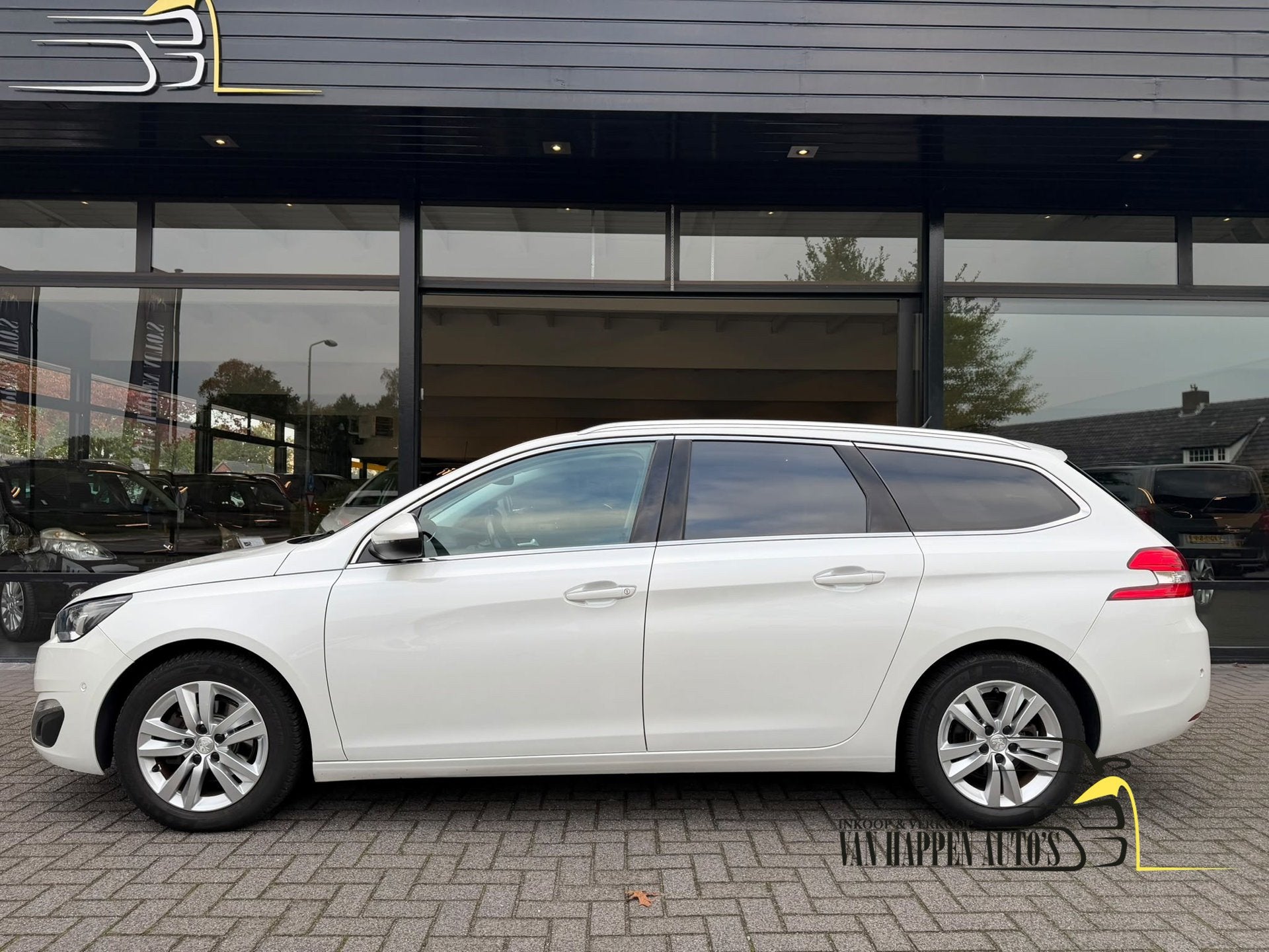 Peugeot 308 SW 1.2 e-THP Première / automaat, Auto's, Gebruikt, Euro 6, 1199 cc, 635 kg