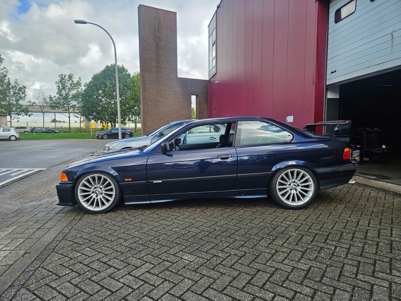 BMW 3-Serie 1.6 I 316 Coupe AUT 1998 Blauw, Auto's, Automaat, 1596 cc, Achterwielaandrijving, 4 cilinders